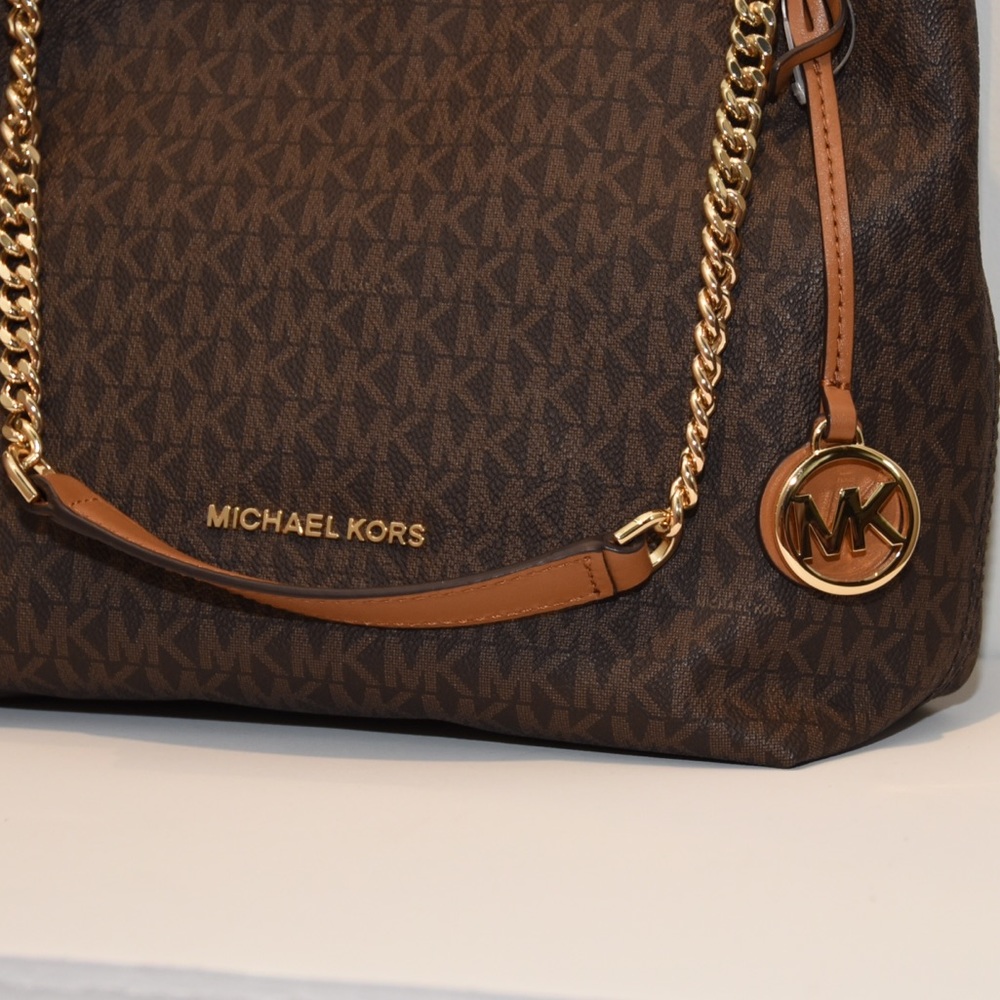 Michael Kors Jet Set Signature tote